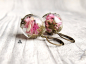 Preview: Echte Blüten Ohrringe Ginster - Vintage bronze Style / pink rosa Blüten Ohrhänger / Terrarium Ohrringe / Geschenk für Sie / Blütenschmuck