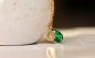 Preview: Personalisierte Kette Smaragd gold / Geschenk für Sie / Persönlicher handgemachter Schmuck / minimalistisches Geschenk Kette / GeburtssteinPersonalisierte Kette Smaragd gold / Geschenk für Sie / Persönlicher handgemachter Schmuck / minimalistisches Gesche