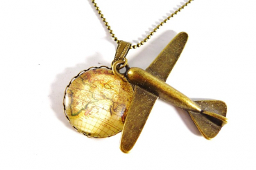 Kette mit Anhänger - Flieg mit mir um die Welt!