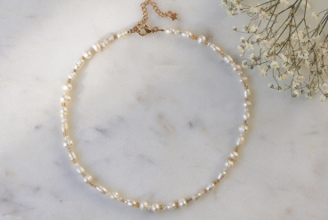 Handgefertigte Perlenkette Süßwasserperlen Halskette als Perlen Choker ein modernes romantisches Geschenk für sie für Frauen und Teenager