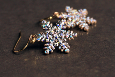 Goldene Stern Ohrringe – Winterlicher Ohrschmuck glitzernd