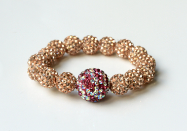 Personalisiertes Glitzer Perlenarmband für die Dame: Perlen in Pink, Grün und Campagner zur Auswahl