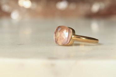 Ring Morganit hydro: vergoldeter Stapelring