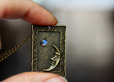 Mond Kette Mondstein / Geschenk für Sie / Himmlischer Schmuck / Vintage Schmuck / Bronze Kette Mond / Besonderes Geschenk / Geburtsstein