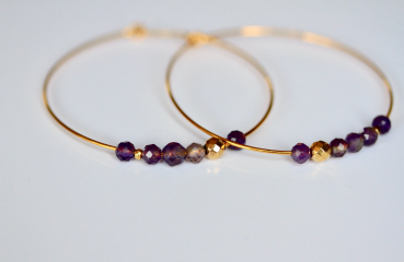 Goldfarbene Ohrringe - Creole Amethyst / Geschenk für Sie / Edelstein Ohrringe / besonderes Geschenk / Party Creolen / Amethyst Ohrring