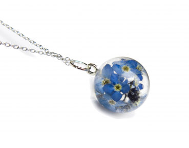 Silber Kette Vergissmeinnicht mit runden Anhänger und vielen echten blauen Blüten in Harz / Geschenk für Sie / Blütenkette