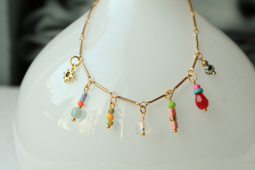 MultiCharm Kette Bunte Chunky Halskette Layering Schmuck echt vergoldet Handgemacht mit Edelsteinen böhmischen Glasperlen Geschenk für sie