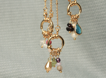 Personalisierte Kette Geburtsstein Charm zur Auswahl Geschenk für Sie vergoldete Halskette mit Edelsteinen für Frauen Geburtstag Muttertag