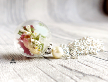 Kette - Echte bunte Blüten in Glaskugel - Blumen