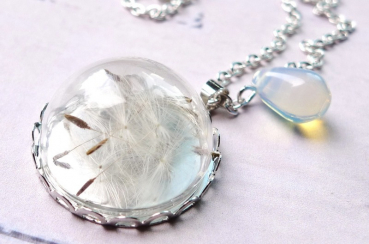 Pusteblumen-Kette mit Mondstein