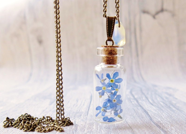 Kette - Echte Vergissmeinnicht mit Opaltropfen