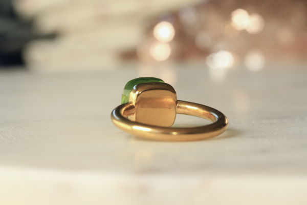 Ring Peridot hydro: vergoldeter Stapelring mit Geburtsstein