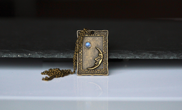 Mond Kette Mondstein / Geschenk für Sie / Himmlischer Schmuck / Vintage Schmuck / Bronze Kette Mond / Besonderes Geschenk / Geburtsstein