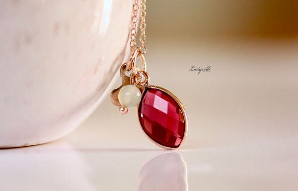 Personalisierte Kette Rubin, Jade und Herz / Geschenk für Sie / Persönlicher handgemachter Schmuck / Persönliches Geschenk / minimalistisch