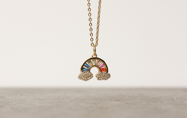 Kette Regenbogen Gold / Geschenk für Sie / besonderes Geschenk / Symbol Schmuck / moderne Kette / multistone kette / minimalistische kette