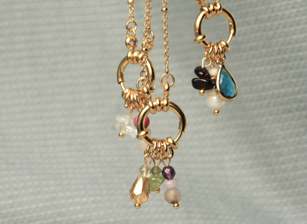 Personalisierte Kette Geburtsstein Charm zur Auswahl Geschenk für Sie vergoldete Halskette mit Edelsteinen für Frauen Geburtstag Muttertag