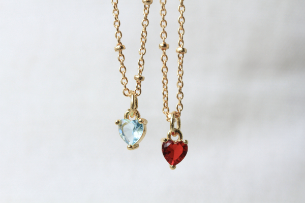 Halskette Herz Zirkonia vergoldet Kette romantisches Geschenk für sie für Verliebte Verlobte Frau Freundin Valentinstag Geburtstag Muttertag