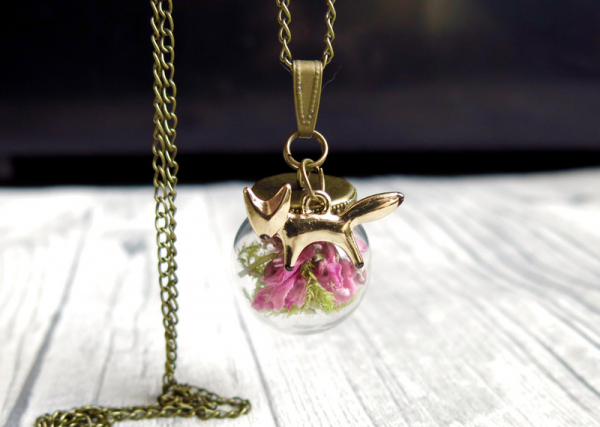 Kette - Fuchs mit echten Blüten in Glaskugel