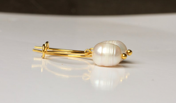 Ohrringe Süßwasserperle Creole vergoldet / Himmlische Ohrringe / Perlen Schmuck / Geschenk für Sie / Brautschmuck Creole / geburtsstein Juni