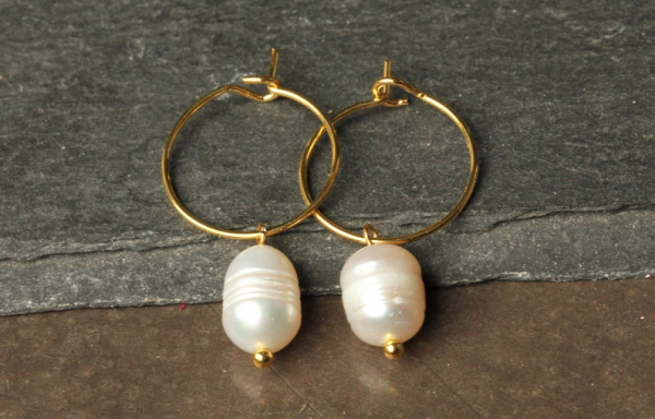 Ohrringe Süßwasserperle Creole vergoldet / Himmlische Ohrringe / Perlen Schmuck / Geschenk für Sie / Brautschmuck Creole / geburtsstein Juni