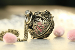 Retro Medaillon Weidekätzchen Kette Rosenquarz Geschenkidee Frauen Prayerbox