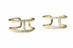 Geometrischer Ring vergoldet mit funkelnden Zirkonia als glänzendes Geschenk für Sie