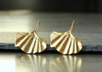Ohrhänger Ginkgo Blatt Edelstahl echt vergoldet als außergewöhnliches Geschenk für die Frau und Naturliebhaber